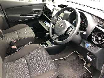 TOYOTA VITZ 2019 Image 5