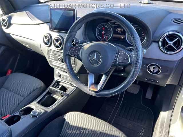 MERCEDES BENZ B CLASS 2015 Image 3