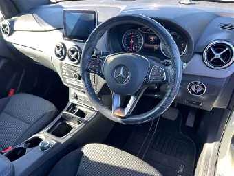 MERCEDES BENZ B CLASS 2015 Image 3
