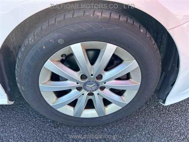 MERCEDES BENZ B CLASS 2015 Image 9