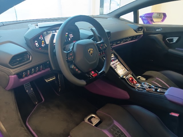LAMBORGHINI HURACAN 2024 Image 26
