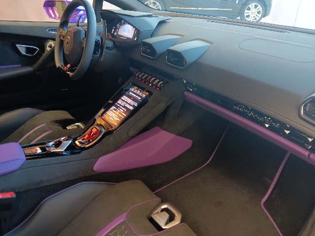 LAMBORGHINI HURACAN 2024 Image 30