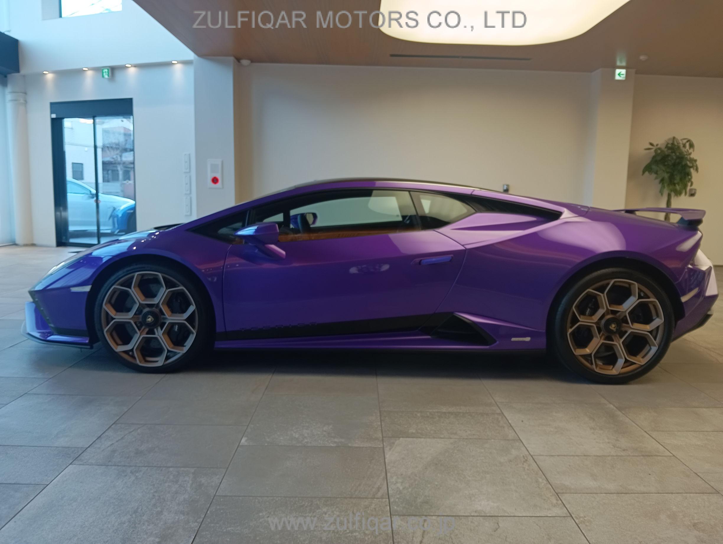 LAMBORGHINI HURACAN 2024 Image 8