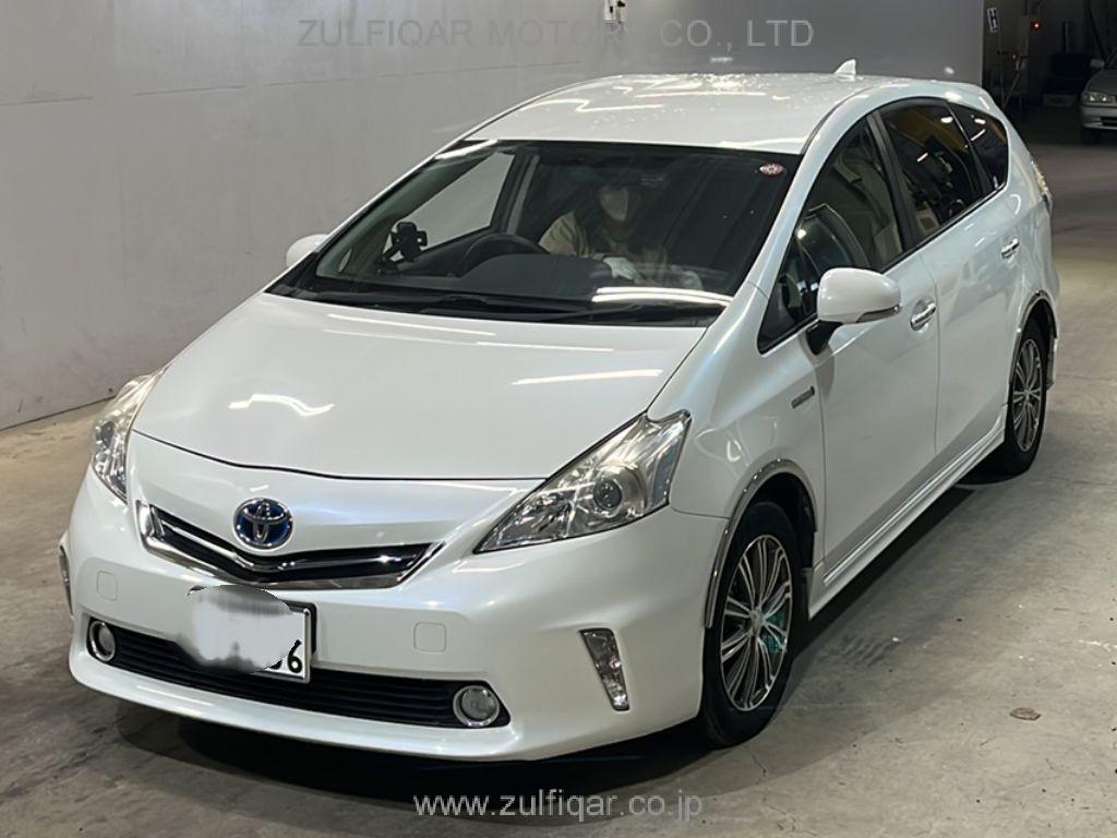 TOYOTA PRIUS ALPHA 2014 Image 1