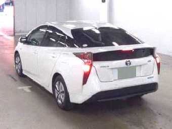 TOYOTA PRIUS 2019 Image 2