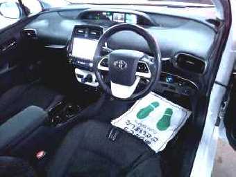 TOYOTA PRIUS 2019 Image 3
