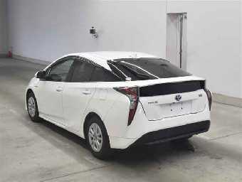 TOYOTA PRIUS 2018 Image 2
