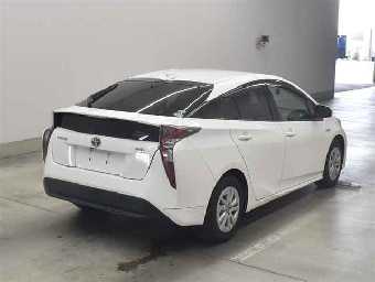 TOYOTA PRIUS 2018 Image 5