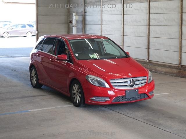 MERCEDES BENZ B CLASS 2013 Image 1