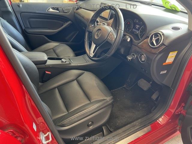 MERCEDES BENZ B CLASS 2013 Image 4