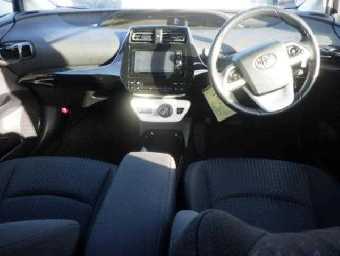 TOYOTA PRIUS 2018 Image 3