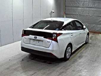 TOYOTA PRIUS 2019 Image 5