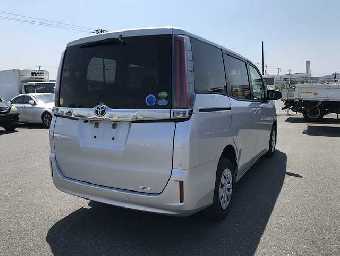 TOYOTA NOAH 2020 Image 3