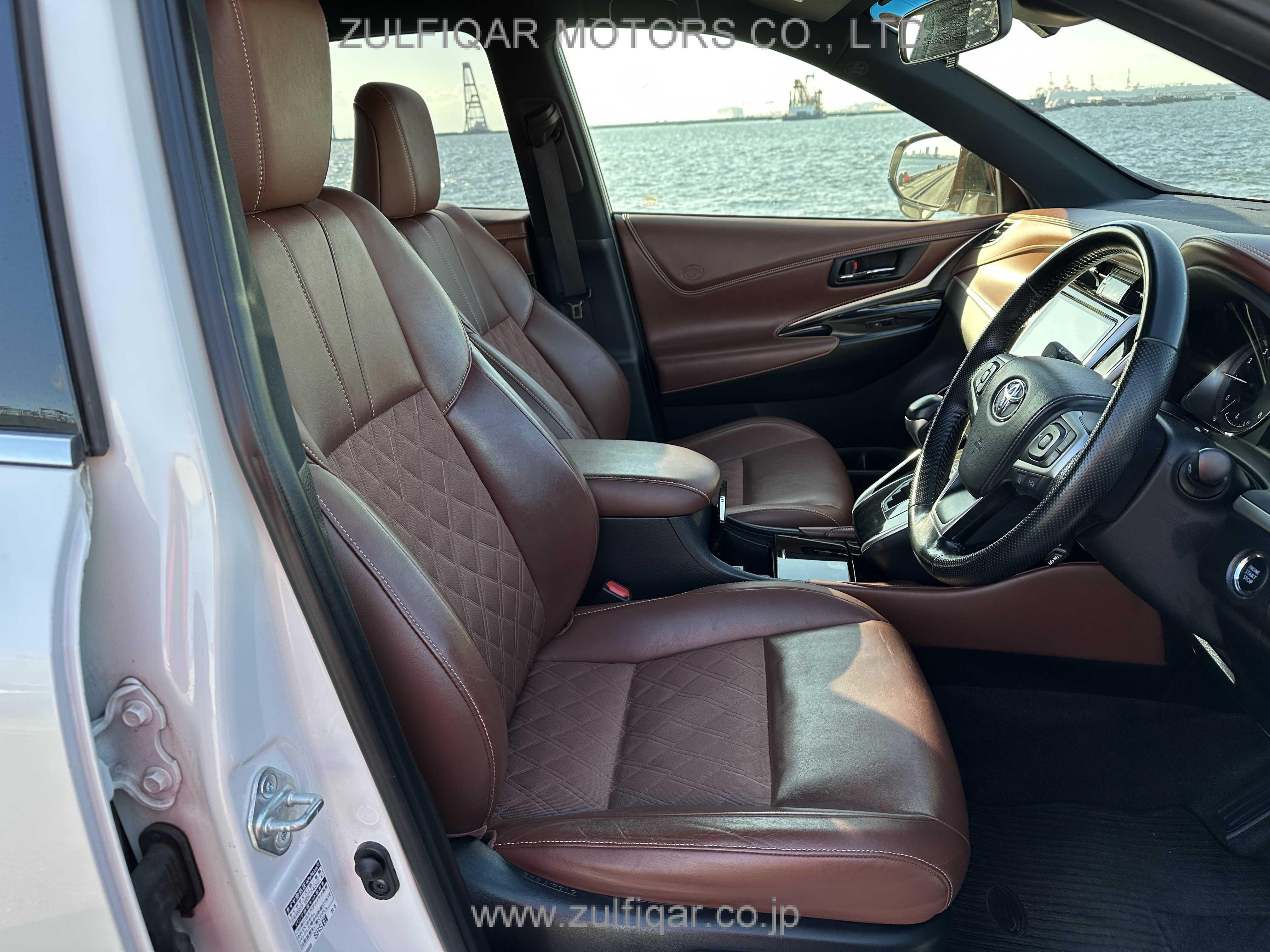 TOYOTA HARRIER 2020 Image 12