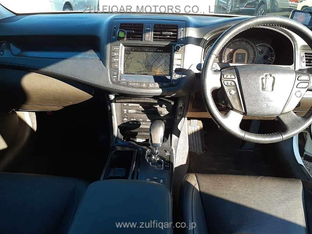 TOYOTA CROWN 2008 Image 9