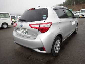TOYOTA VITZ 2020 Image 2