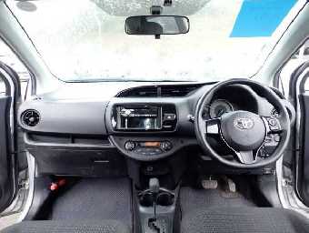TOYOTA VITZ 2020 Image 3