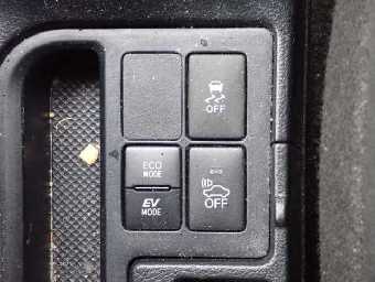 TOYOTA VITZ 2020 Image 7