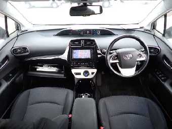 TOYOTA PRIUS 2018 Image 3