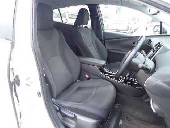 TOYOTA PRIUS 2018 Image 5