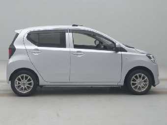 DAIHATSU MIRA E:S 2022 Image 6