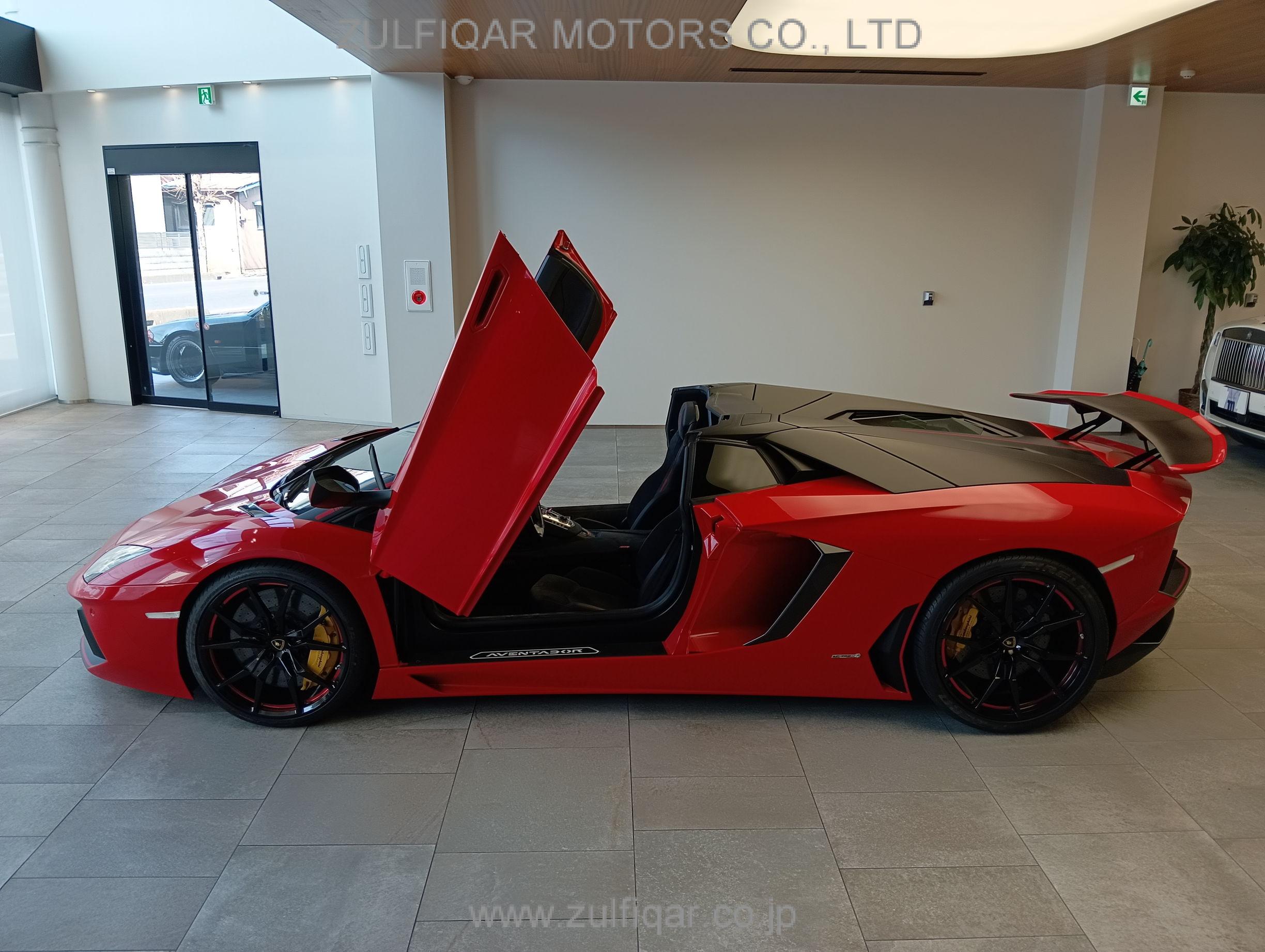 LAMBORGHINI AVENTADOR 2015 Image 12