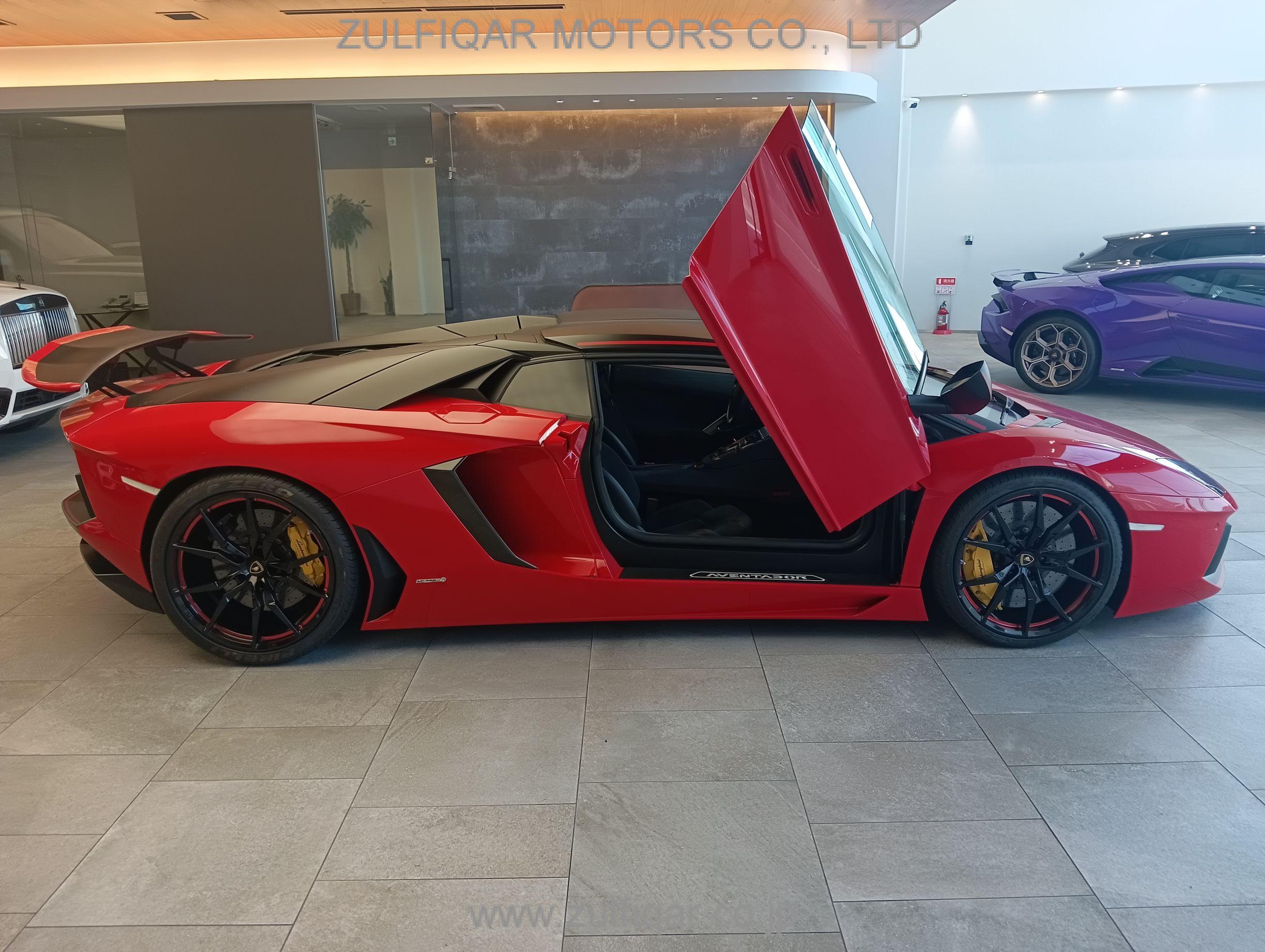 LAMBORGHINI AVENTADOR 2015 Image 24