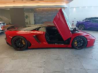 LAMBORGHINI AVENTADOR 2015 Image 18