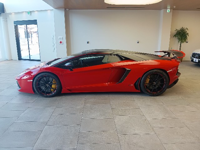 LAMBORGHINI AVENTADOR 2015 Image 29