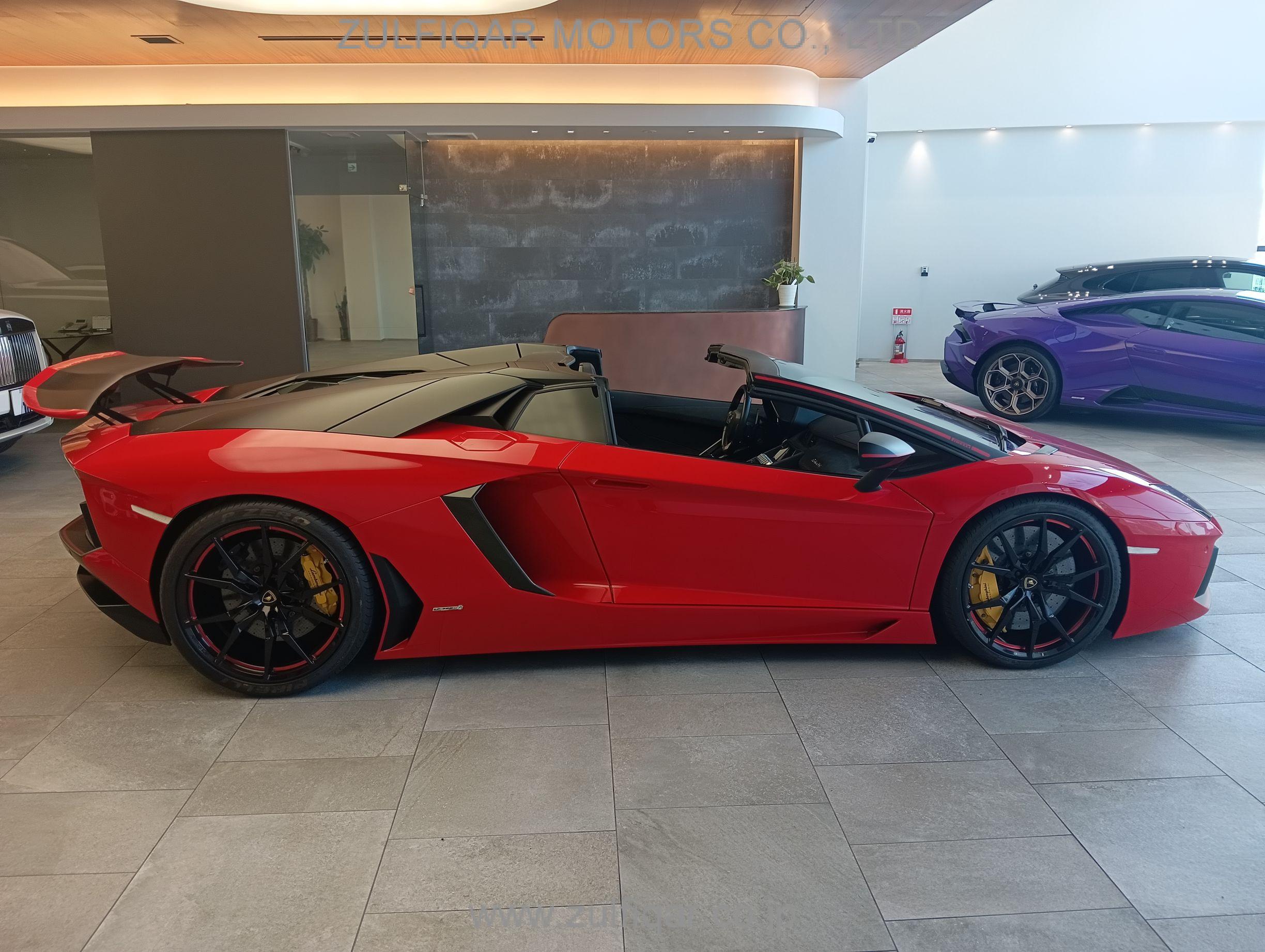 LAMBORGHINI AVENTADOR 2015 Image 41