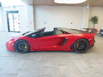 LAMBORGHINI AVENTADOR 2015 Image 39