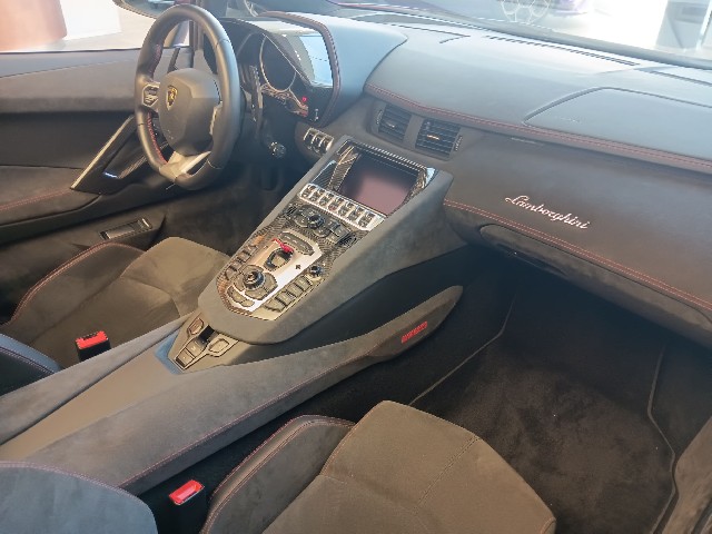 LAMBORGHINI AVENTADOR 2015 Image 49