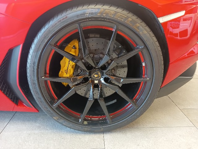 LAMBORGHINI AVENTADOR 2015 Image 55