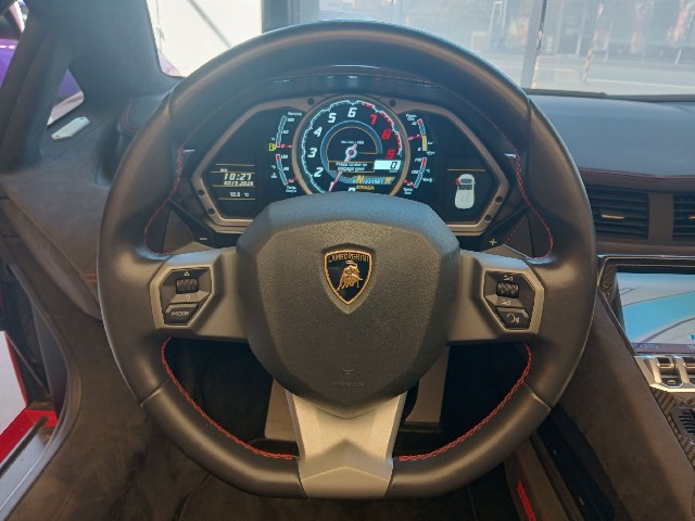 LAMBORGHINI AVENTADOR 2015 Image 60