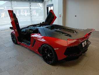 LAMBORGHINI AVENTADOR 2015 Image 9