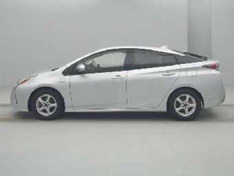 TOYOTA PRIUS 2017 Image 5