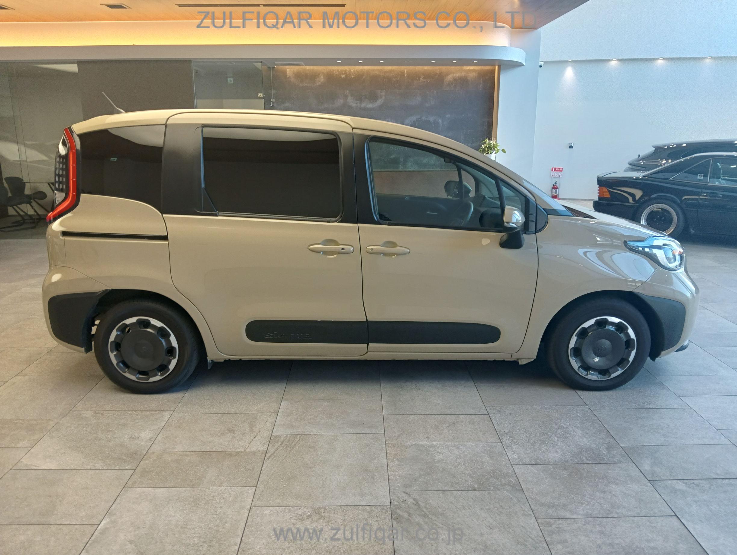 TOYOTA SIENTA 2023 Image 4