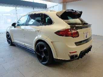 PORSCHE CAYENNE 2011 Image 17