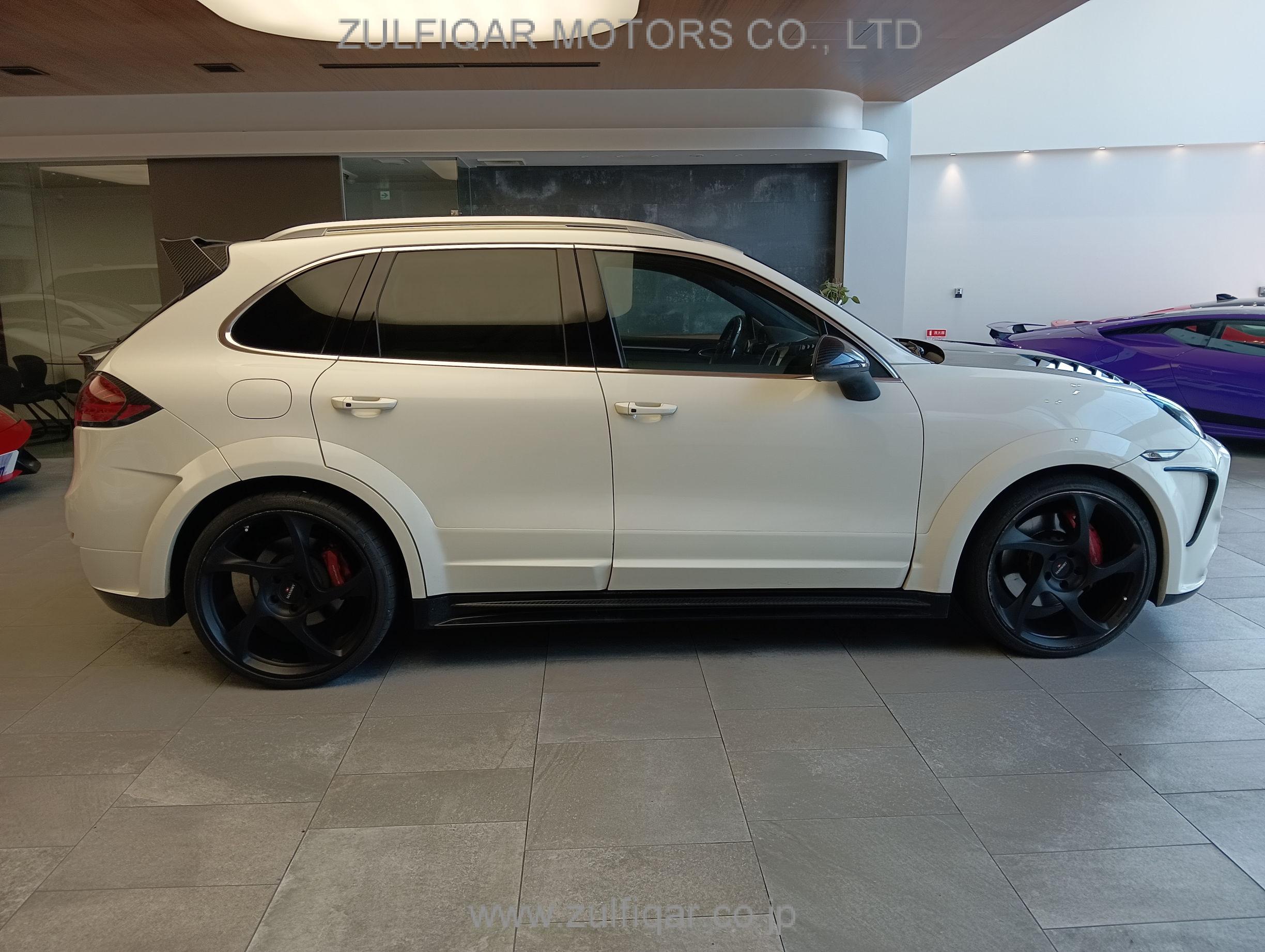 PORSCHE CAYENNE 2011 Image 4