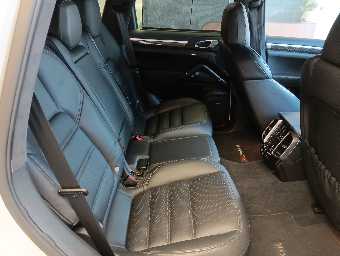 PORSCHE CAYENNE 2011 Image 32
