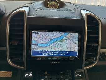 PORSCHE CAYENNE 2011 Image 45