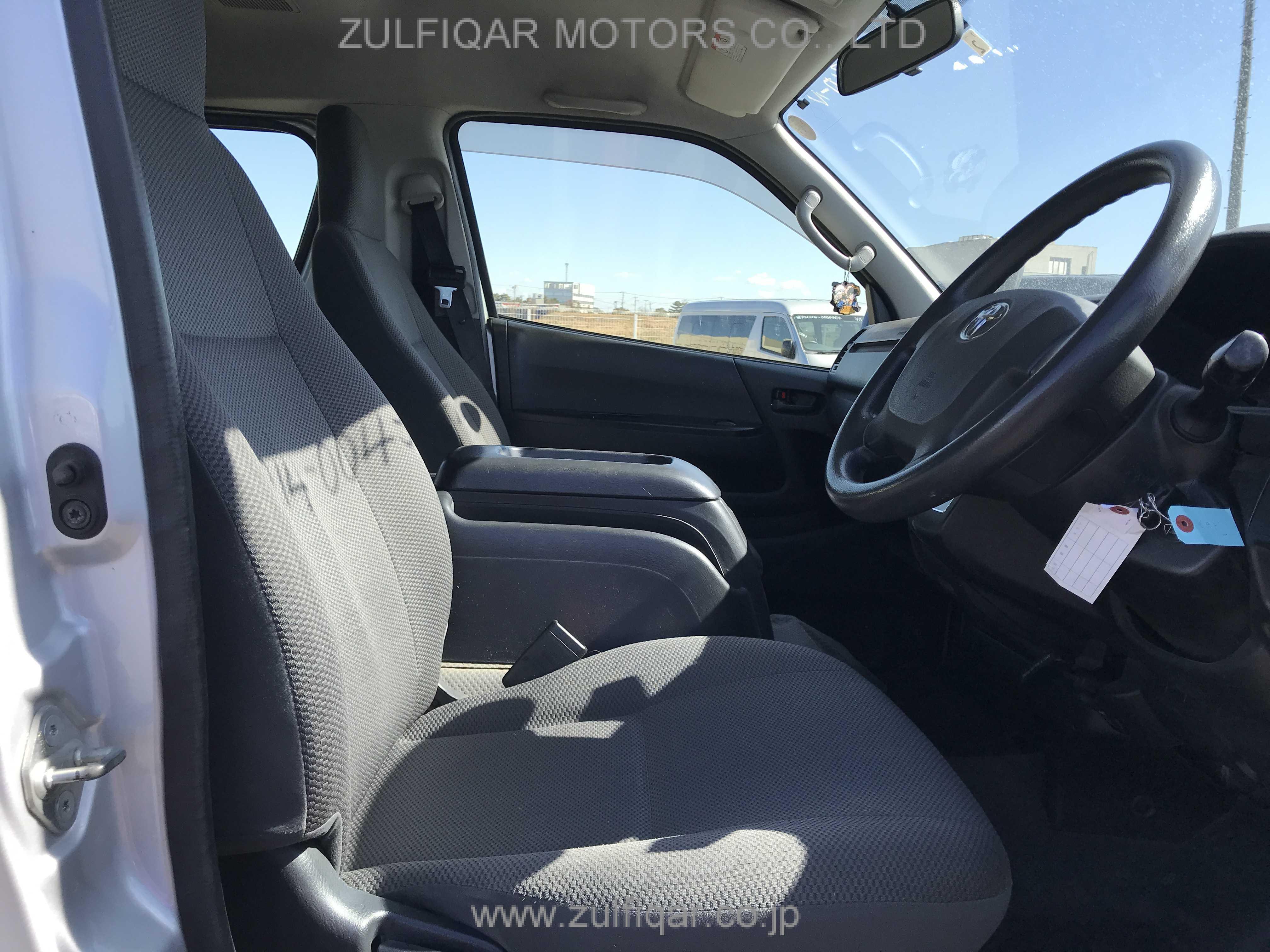 TOYOTA HIACE WAGON 2016 Image 12