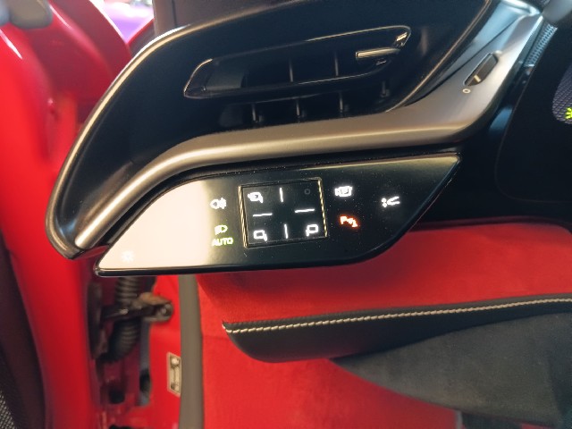 FERRARI SF90 STRADALE 2022 Image 38