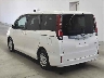 TOYOTA NOAH 2014 Image 2