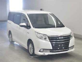 TOYOTA NOAH 2014 Image 4