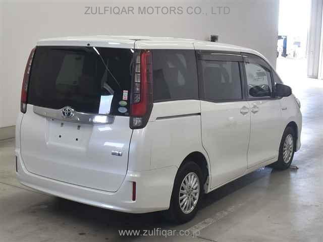 TOYOTA NOAH 2014 Image 5