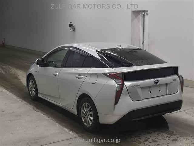 TOYOTA PRIUS 2018 Image 2