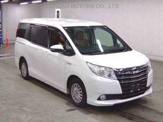 TOYOTA NOAH 2014 Image 4