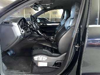 PORSCHE CAYENNE 2015 Image 15
