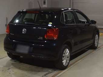 VOLKSWAGEN POLO 2013 Image 2